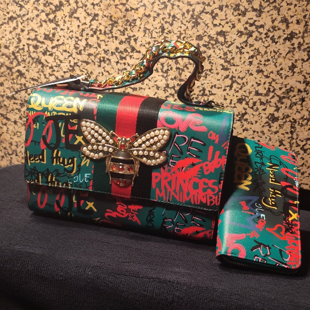 Vibrant Crossbody Bag with Bee Accent